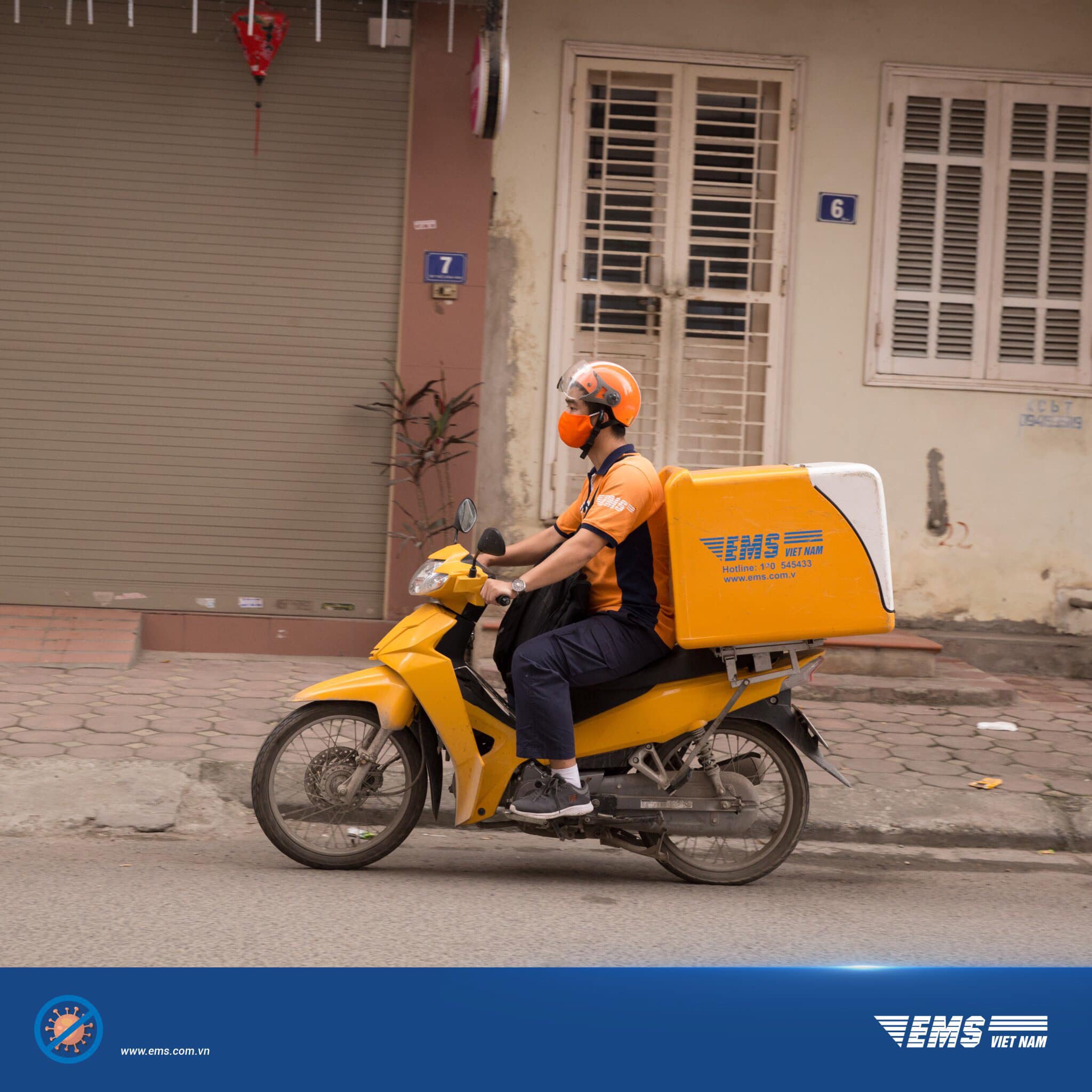 EMS EMS Việt Nam đảm bảo giao hàng an toàn trong đại dịch